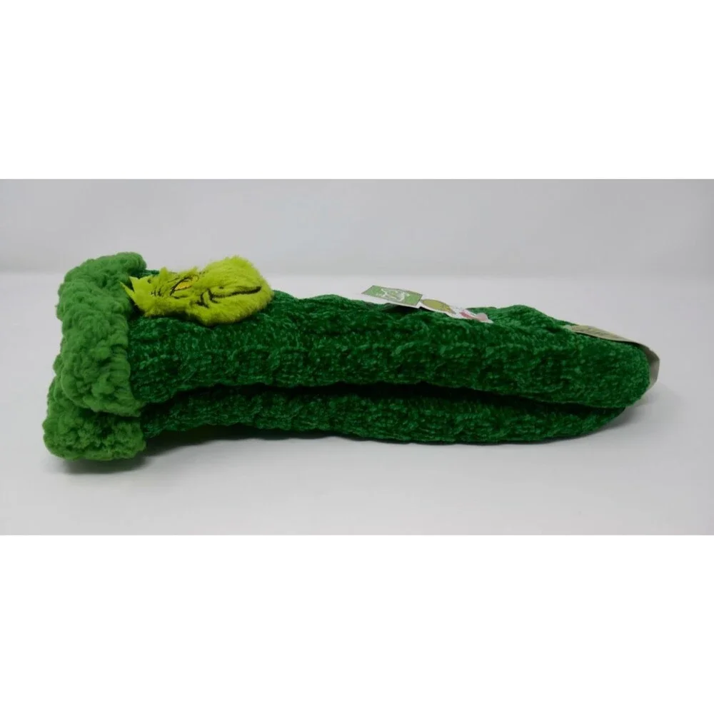 Bioworld Dr Seuss The Grinch Slipper Socks 3D Green Fuzzy Non-Slip Size 5-10 NEW